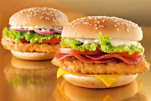 Сети McDonald’s впервые отказали в регистрации бургера в России